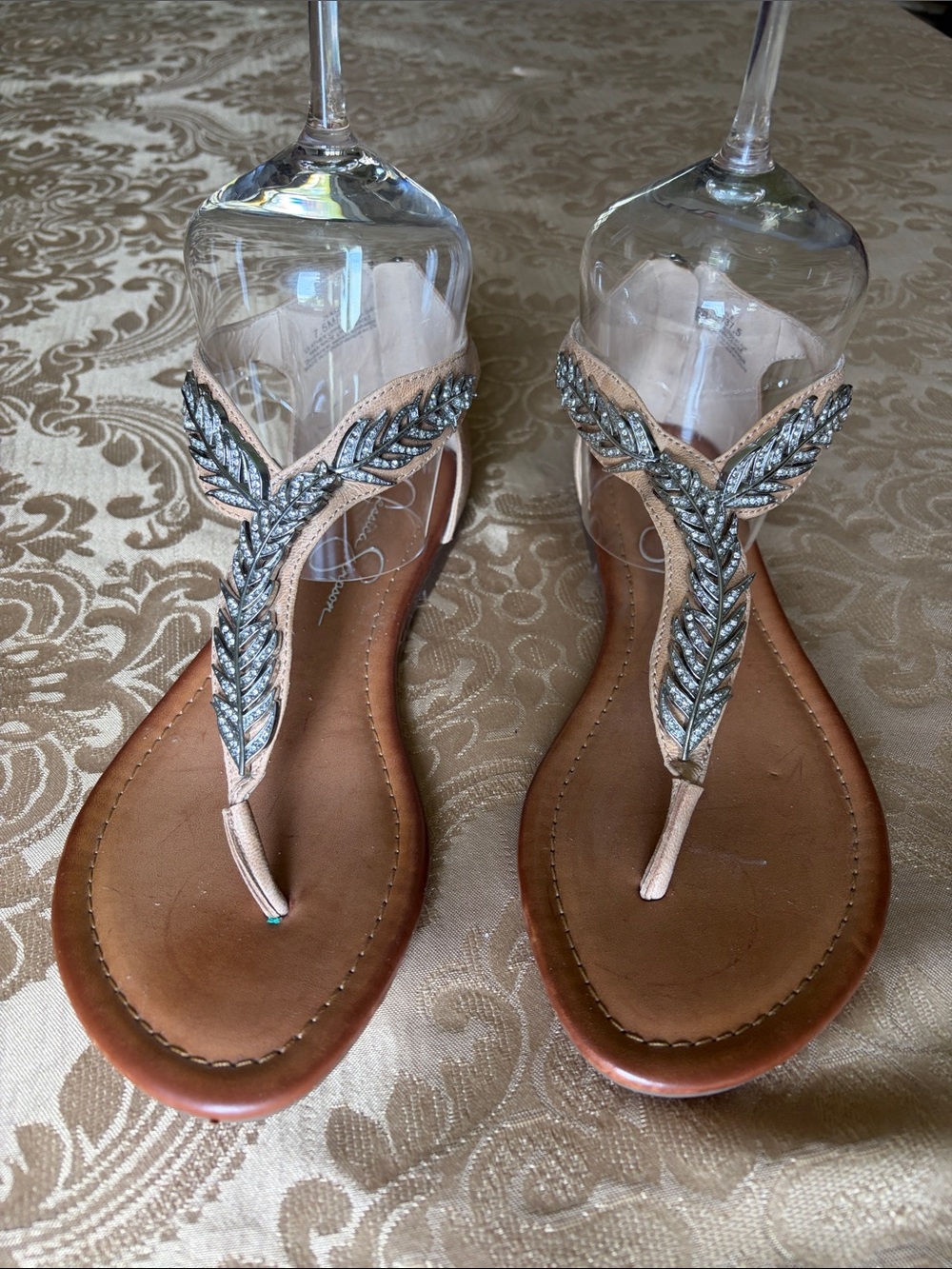 Embellished Leaf-Detail Tan Women's Thong Sandals